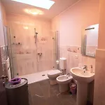 Pensión Bed Adelaide 4*