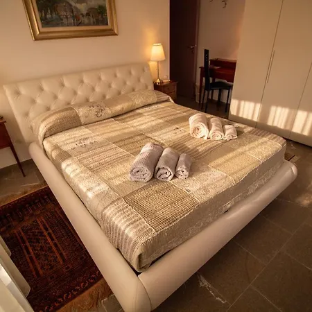 Bed Adelaide *